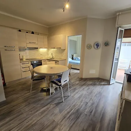 Apartamento Trilocale Con Cantina *